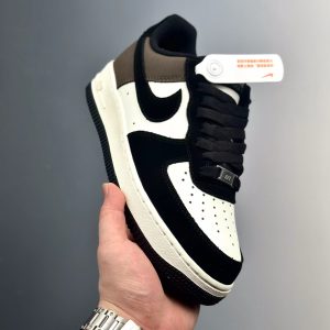 Air Force 1 black and white