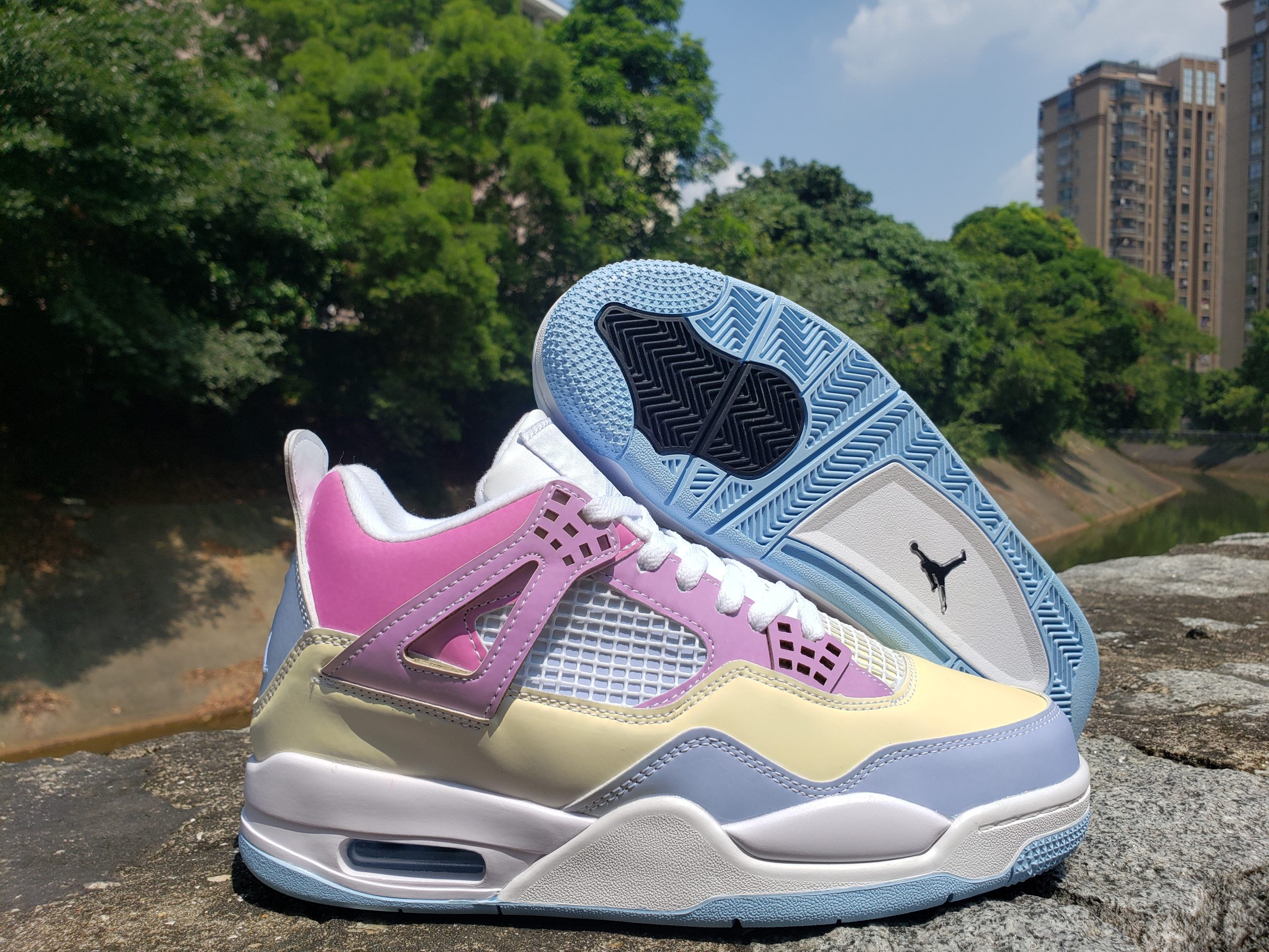 pastels aj4 off white