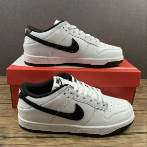 NK Dunk Black & White