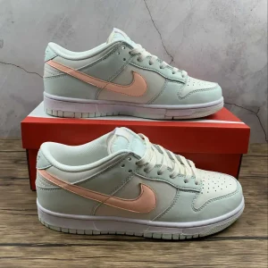 NK Dunk Sail & Crimson Tint-Barely Green