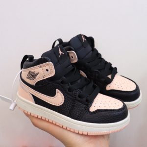 AJ 1 Retro High Black Crimson Tint