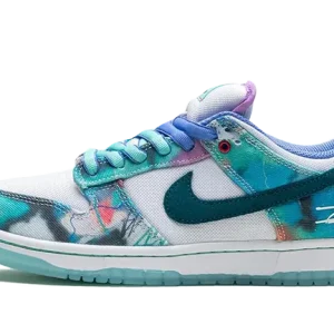 SB DUNK LOW FUTURA LABORATORIES BLEACHED AQUA