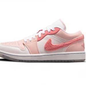 Air Jordan 1 Low SE Mighty Swooshers Pink